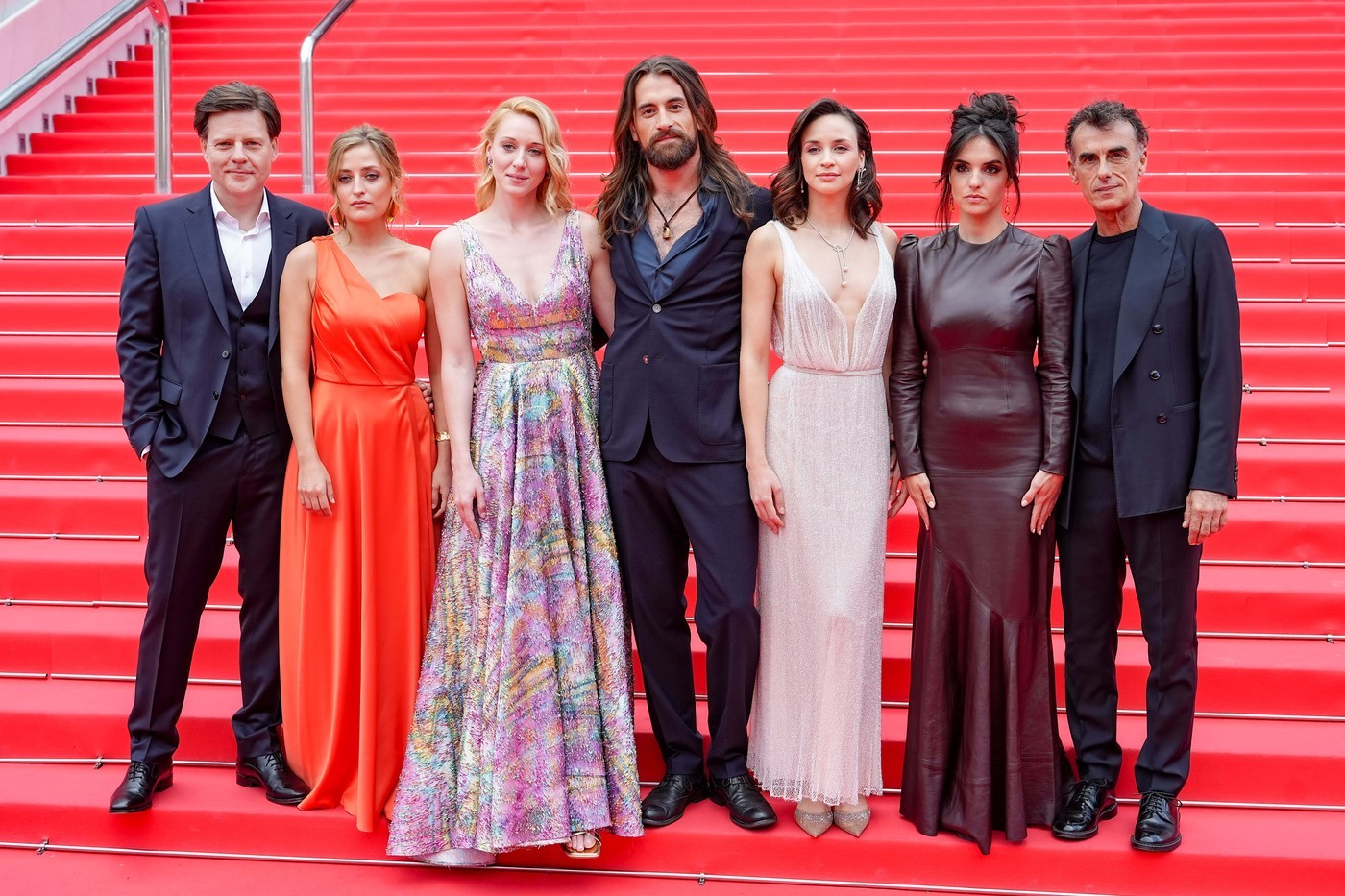 Együtt a stáb, középen a Hunyadi Jánost alakító Kádár L. Gellért