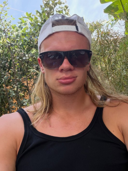 Erling Haaland egy laza, vagány szelfivel lepte meg Instagram-követőit
