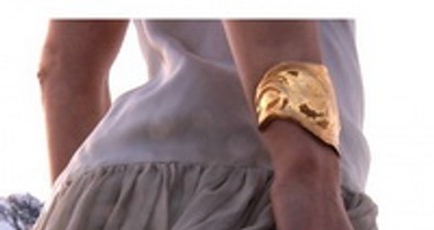 Gyönyörű aranyékszerek a tengerből