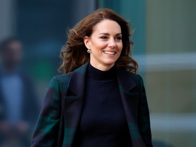 Katalin hercegné lélegzetelállítóan festett az év első királyi látogatásán