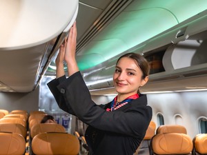 Mennyit keres egy légiutas-kísérő? Egy aktívan dolgozó stewardess válaszolta meg a kérdést