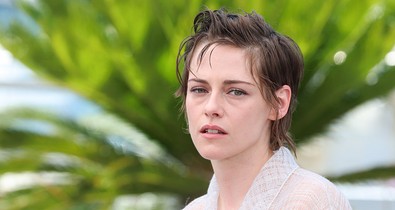 Kristen Stewart arcpirító pucérruhában keltett feltűnést a cannes-i filmfesztiválon, a szettjéből csak úgy ordít a meztelenség 