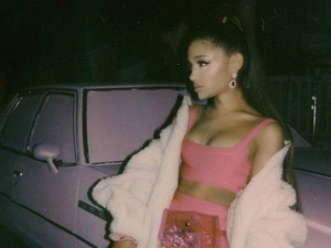 Húha! Ariana Grande lopott, és ráadásul nem is akármit