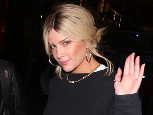 Halsey a rajongókra bízta az új hajszínét: hát, ez lett belőle