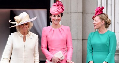 Kizárólag a királyi család viselhette ezt a színt, mindenki másnak tilos volt: gondoltad volna?