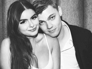 Ariel Winter és pasija az örökbefogadás mellett döntött! Ez a legcukibb dolog, amit ma látni fogsz!