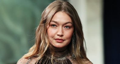 Gigi Hadid megtörte a csendet: kommentben reagált arra, hogy szerepel a neve az Epstein-aktákban