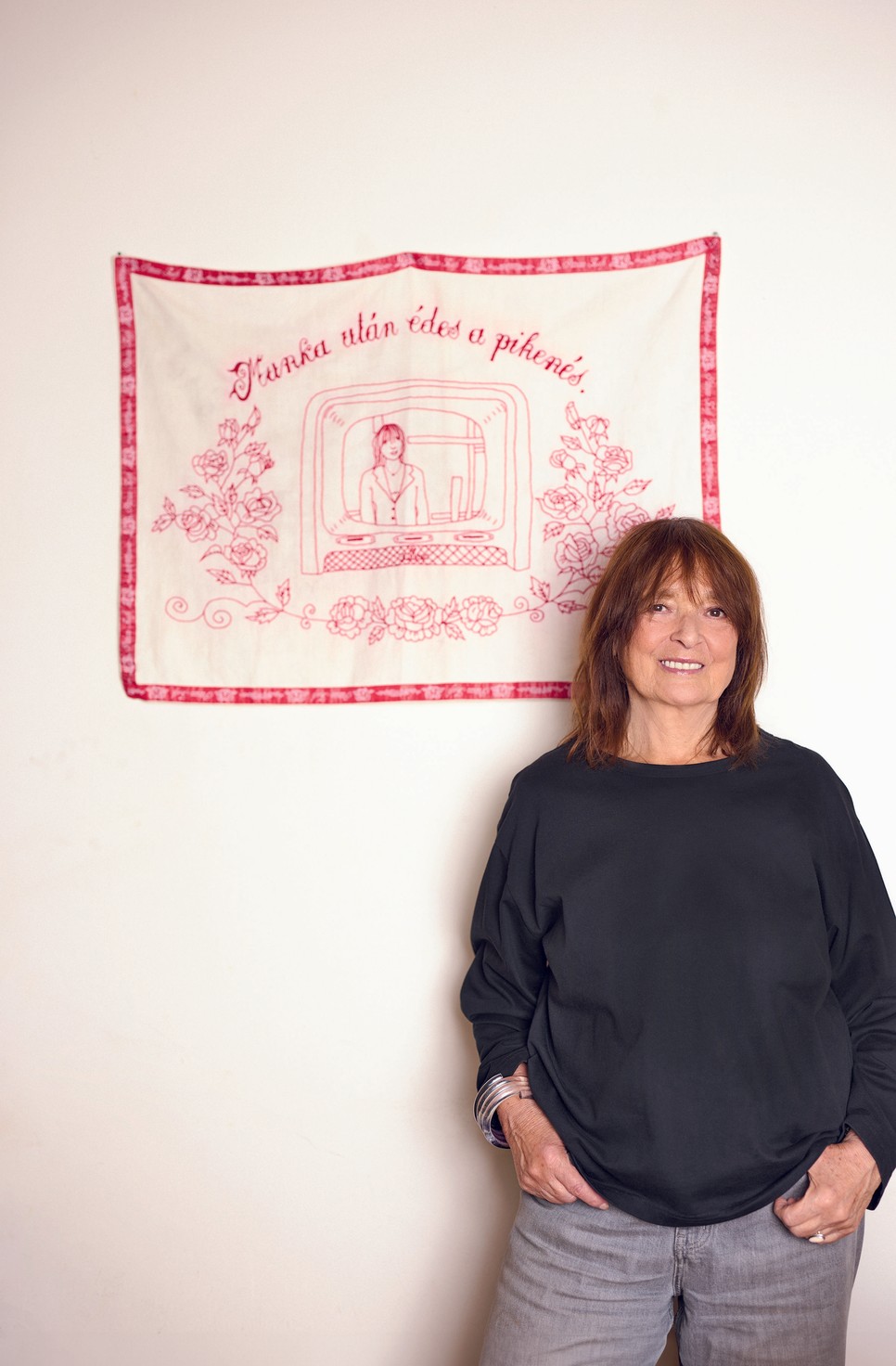 "Munka urán édes a pihenés" - olvasható a Kopper Judit gyermekeitől kapott falvédőn