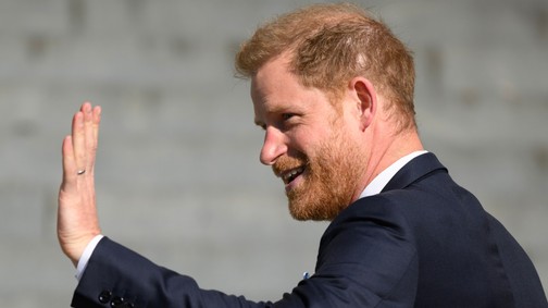 A királyi család után újabb társaság fordított hátat Harry hercegnek, és az ok végtelenül kínos