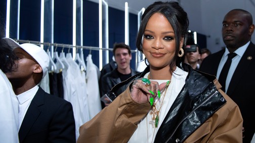 Rihanna kristályos kismama szettje a legbrutálabb dolog, amit ma látni fogsz