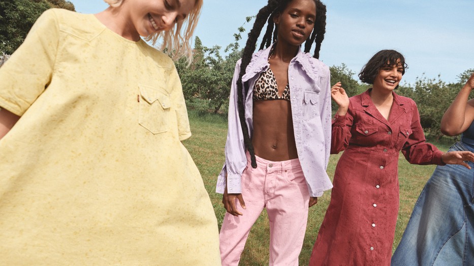 Színes, ökotudatos, limitált: imádjuk a Levi's és a Ganni új kollekcióját!