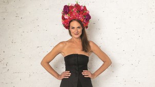 A kalaposok ideje lejárt, vagy mégsem? Farkas Zsófi, a kalapos nő