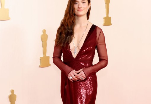 Felszabadultak a mellek a 2024-es Oscar-gála vörös szőnyegén! Mutatjuk a nőket, akik büszkén gyakorolják jogaikat