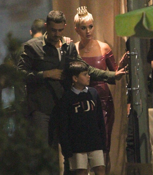 Katy Perry, Orlando Bloom és a fia szülinapozik