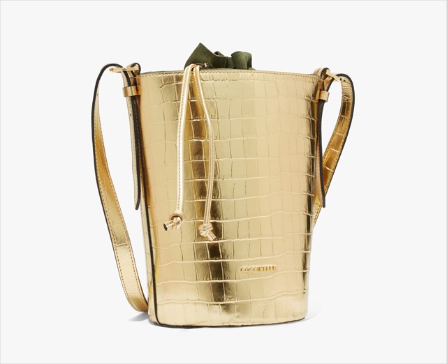 Bőrtáska COCCINELLE 102900 Ft