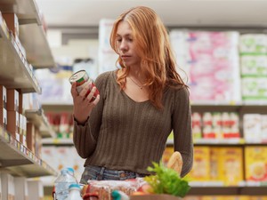 Ha ezt a 3 jelet tapasztalod, semmiképp ne edd meg a konzervet: komoly veszélyt jelenthet az egészségedre