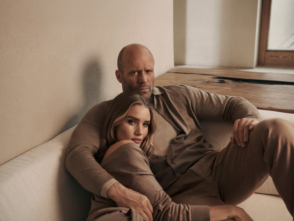 Rosie Huntington és Jason Statham a Falconeri kollekciójában