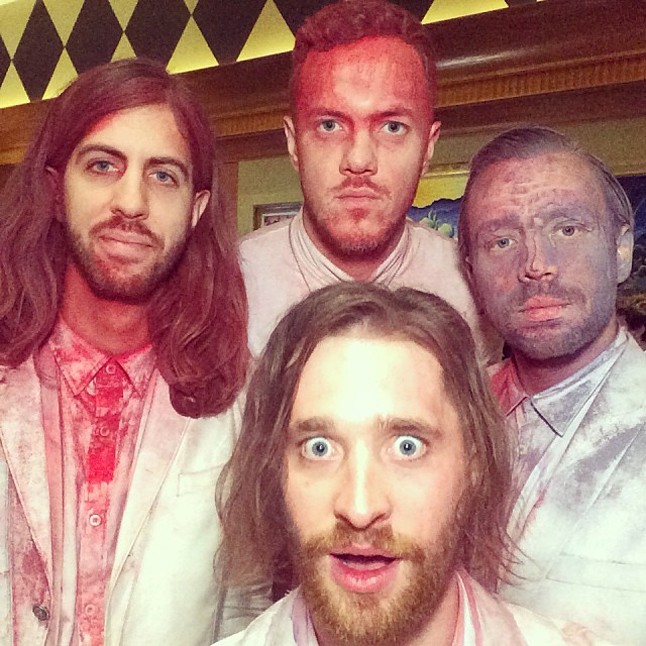 A díjazott Imagine Dragons tagjai egészen ijesztőek voltak fellépésük során.