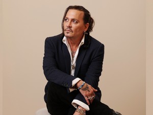 Ez az álomszép nő rabolta el Johnny Depp szívét, mintha kicserélték volna a színészt, csak úgy ragyog a boldogságtól!