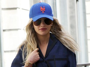 Rita Ora nagyon rákapott erre: alul semmi!