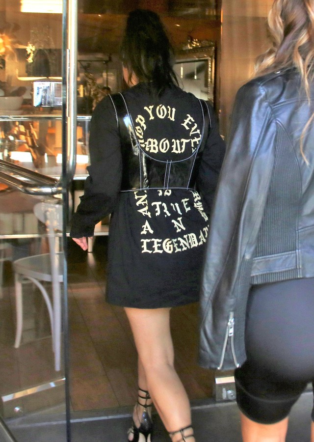 kim kardashian, bőrhám, bdsm, szadomazo, bőrcuccok, fűző, kanye west, yeezy, life of pablo