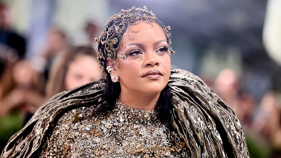 Bár a Met-gála témája változó, egy dolog változatlan marad: Rihanna évről évre az este egyik legjobban várt vendége.