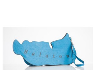 KELL! A hét divattárgya: Balaton alakú táska!