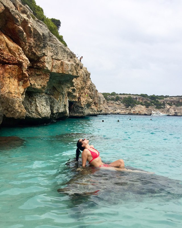 Párja nélkül nyaralt Lola