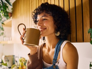 Bizarrul néz ki, mégis ez az egyik legegészségesebb tea a világon: csökkenti a koleszterinszintet és véd a cukorbetegségtől