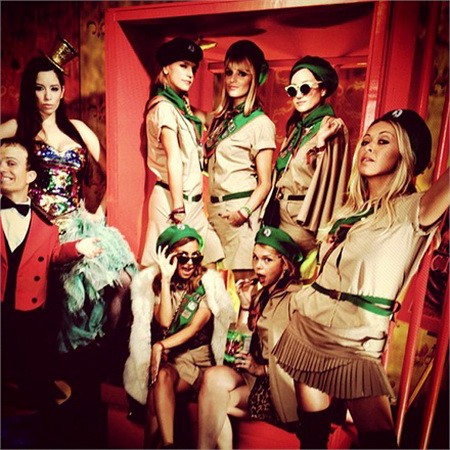 Nicole Richie és barátnői