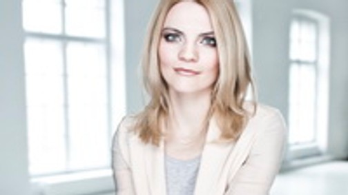 "Szeretem az itthoni színeket" - interjú Vágó Réka cipőtervezővel