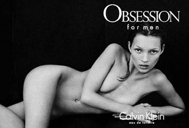 Kate Moss a Calvin Klein Obsession for Men parfümkampányában 1993-ban
