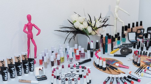 Megérkezett az AVON új sminkvonala, és mi máris rajongunk érte