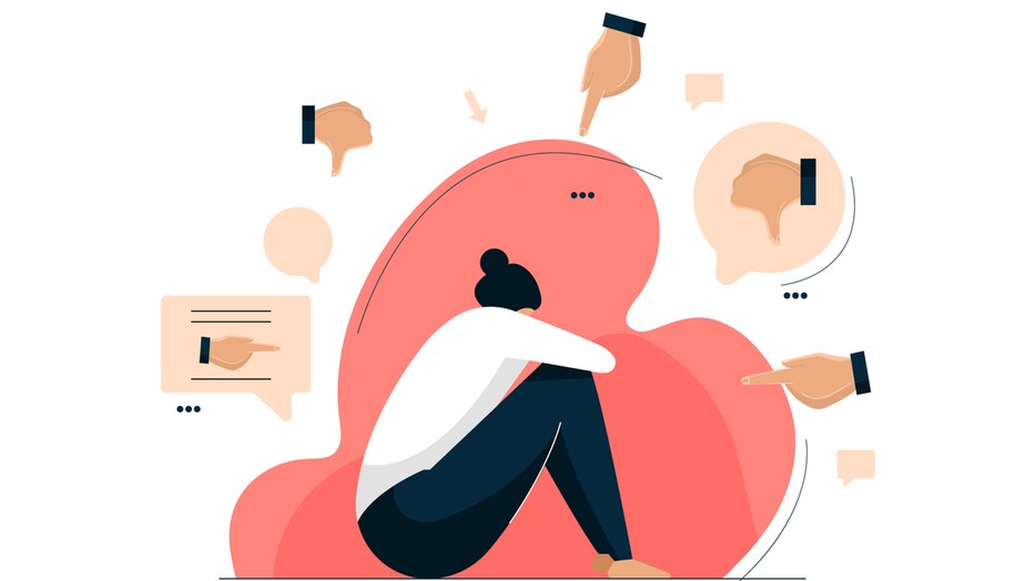 GLAMOUR x Hintalovon Alapítvány: Hogyan lehet kizárni nyilvános bullyingot, amit a közösségi médiában, akár kommentek formájában kapunk? 