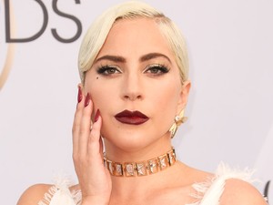 Menyasszonynak is beillett volna Lady Gaga ebben drámai, álomszép szettben
