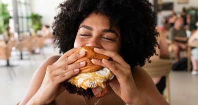 5 élelmiszer, ami károsíthatja az agyműködésedet a neurológus szerint