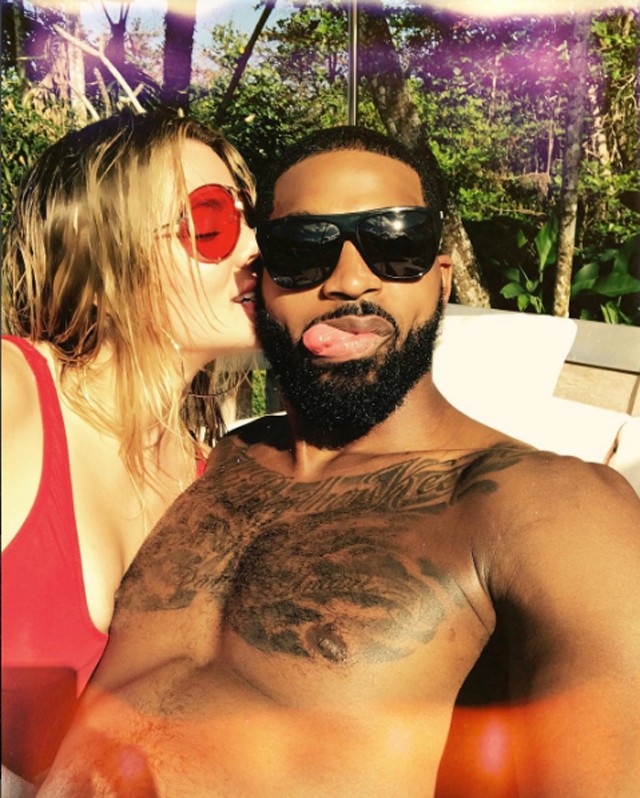Így romantikázik Khloé Kardashian és szerelme