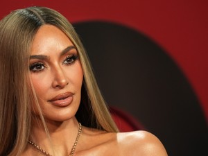 Kim Kardashian Birkin táskája a leggigantikusabb, amit valaha láttunk