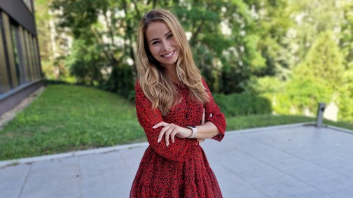 Viszkok Fruzsi mai szettje nemcsak sikkes, de kényelmes is!