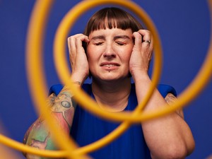 Tudjuk, hogy nincs rendben, mégsem szólalunk fel: miért?