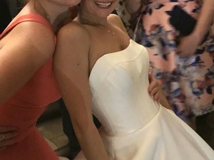 A Twitter megőrült a zsebes menyasszonyi ruhától