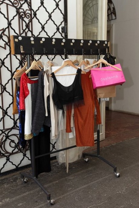 Dizájnerruha fillérekért? Irány a Kiscelli Múzeum aukciója