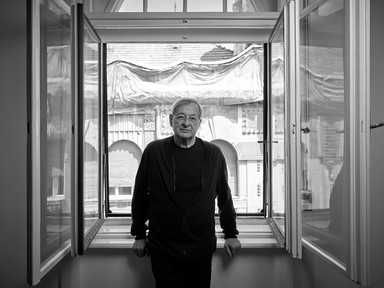 Háromnapos összművészeti programmal ünnepli a főváros Nádas Pétert