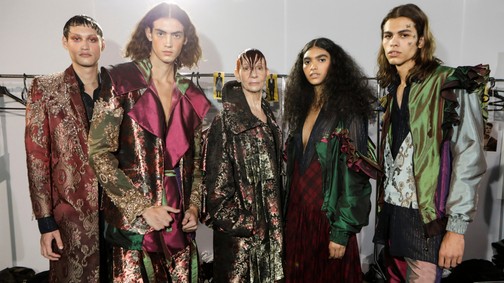 Botránytól a mainstream felé: így lett olyan népszerű a nemsemleges divat