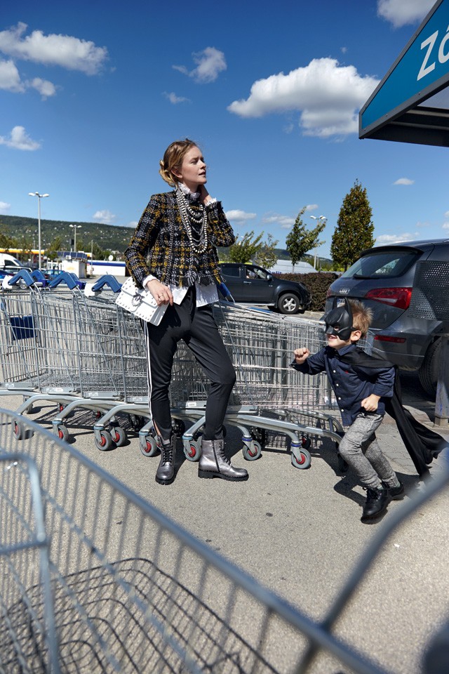 Nemcsics Dorina, a gyönyörű modell szuperanyuként teljesít