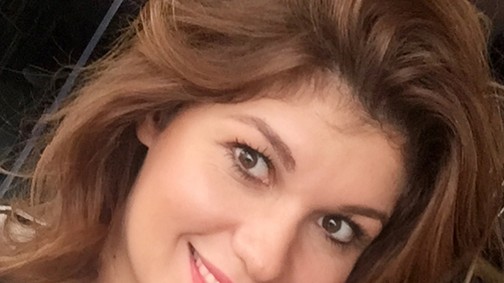 Nika tovább rohangál