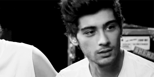 Itt a 2018. januári horoszkóp Zayn Malik legnyálcsorgatóbb gifjeivel