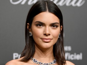 Kendall Jenner 200 ezres farmerján röhögnek a kommentelők