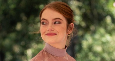 Emma Stone tökéletes velencei belépője lenyűgöző