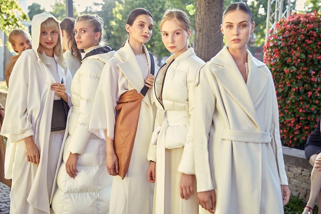 Felejthetetlen estén mutatkozott be a Balatonon a Katti Zoób legújabb kollekciója